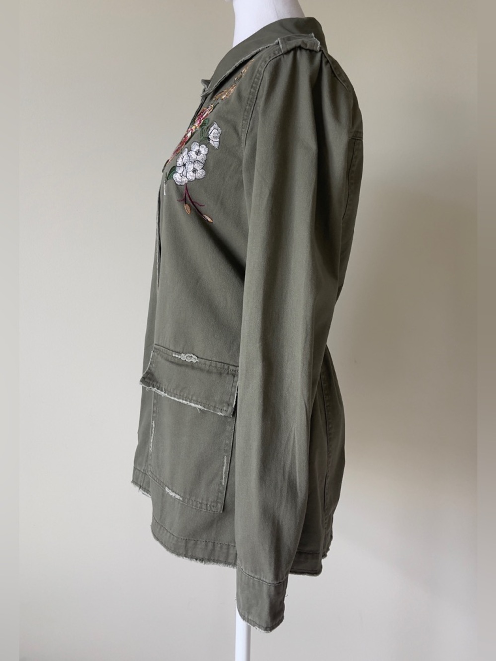 Maurices Olive Green Embroidered Utility Jacket EUC Size Small - Picture 4 of 8